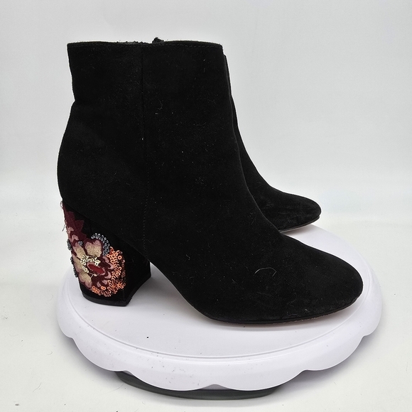 Express Shoes Women's 7 Black Ankle Bootie Embroidered Beaded Heel BAB4627E - Picture 9 of 9